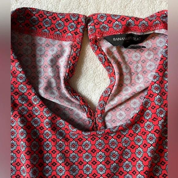 Banana Republic Red Patterned Top - Picture 5 of 6